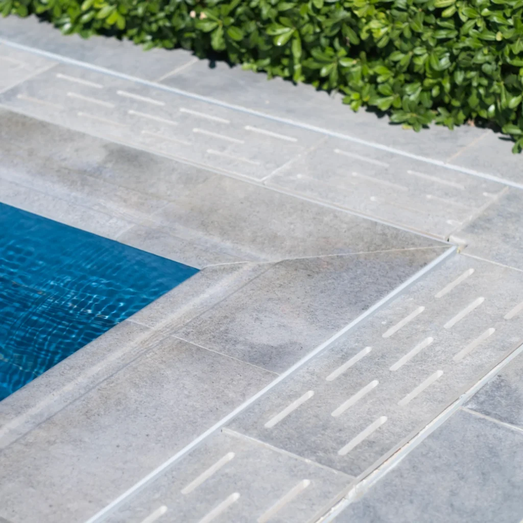 Pool Garden Grey 05png